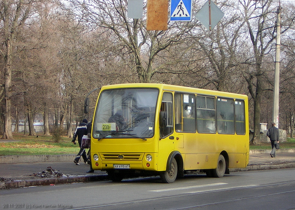 Богдан-А069.21 гос.# АХ6115АТ 230-го маршрута на улице Пушкинской на перекрестке с улицей Лермонтовской