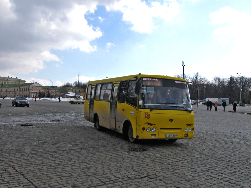 Богдан-А09202 (ЛуАЗ) гос.# АХ8960ВО 288-го маршрута на площади Свободы