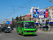 БАЗ-А079.14 гос.# AX0493AA 215-го маршрута на проспекте Ленина следует через перекресток с улицами Космической и Ляпунова