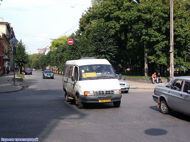 ГАЗ-32213, гос.# 006-60ХА, маршрут 279т, следуя по площади Руднева пересекает улицу Руставели