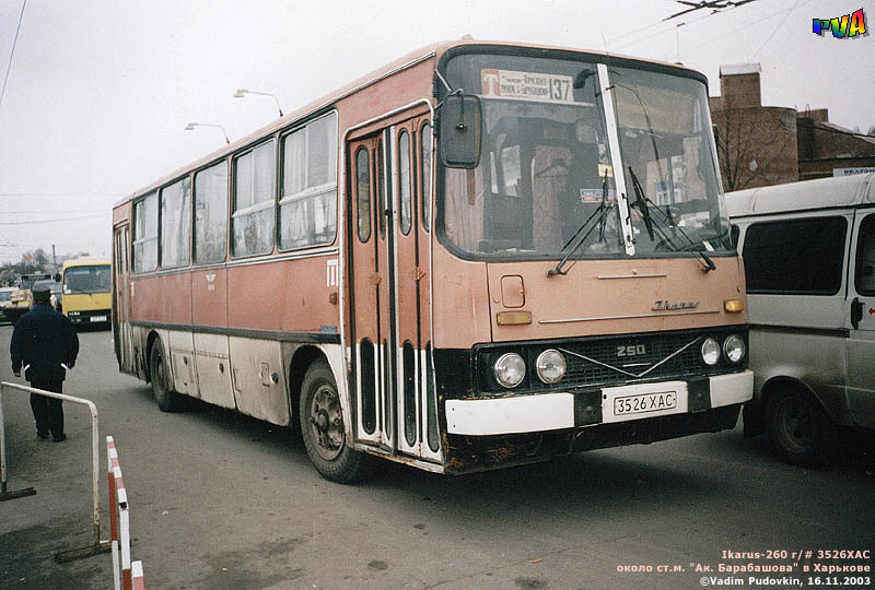 Ikarus-260.37, гос.# 3526ХАС, маршрут 137, около станции метро "Академика Барабашова"