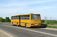 Ikarus-280.33 гос.# 219-33ХА 188-го маршрута на Окружной дороге следует по мосту через железнодорожную линию Харьков - Полтава