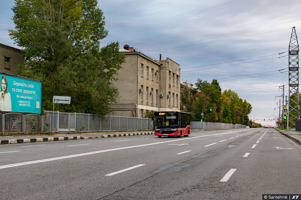 Karsan Atak гос.# АХ0781КР 47-го маршрута на улице Веснина в районе Дизайнерского переулка
