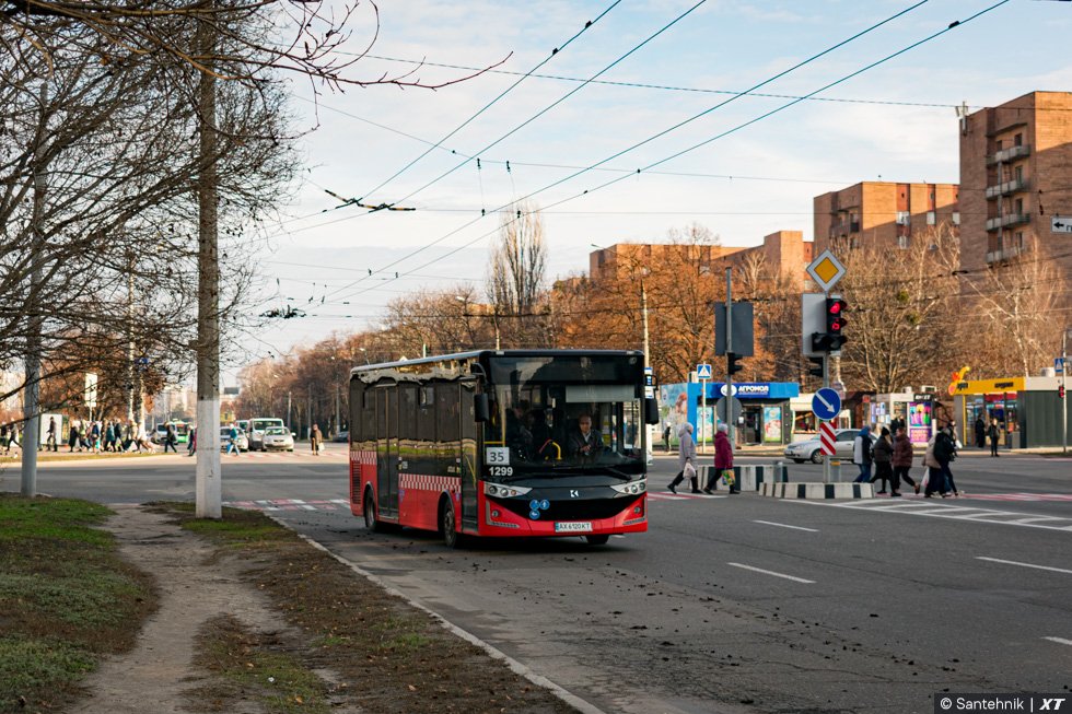 Karsan Atak гос.# АХ6120КТ 35-го маршрута на Юбилейном проспекте возле улицы Гвардейцев-Широнинцев