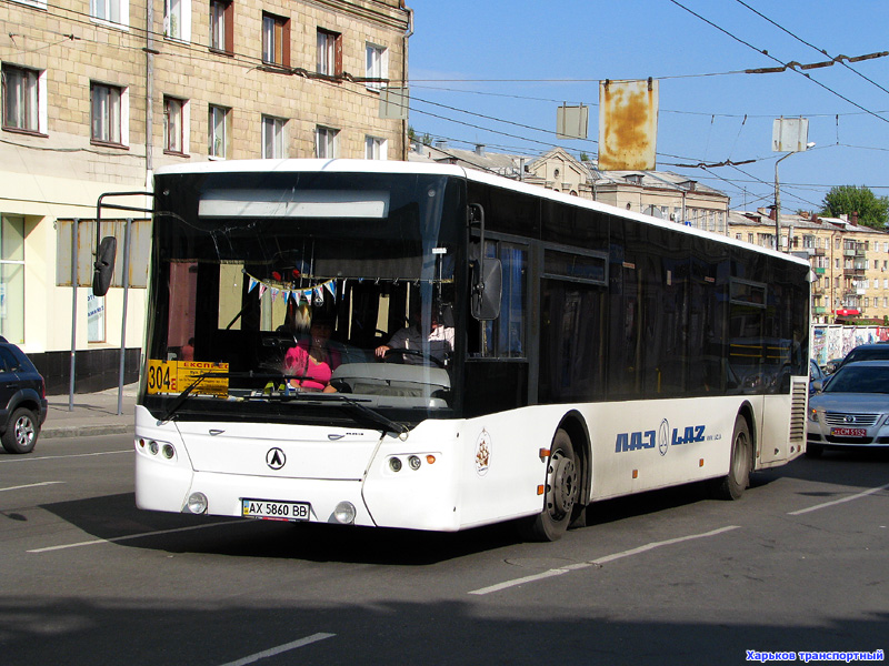 ЛАЗ-А183F0 гос.# АХ5860ВВ 304-го маршрута в Армянском переулке перед поворотом в Костюринский переулок