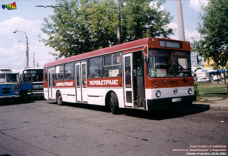 ЛиАЗ-5256, гос.# 9485 ХАФ, маршрут 281, на конечной станции "Станция метро Барабашова"