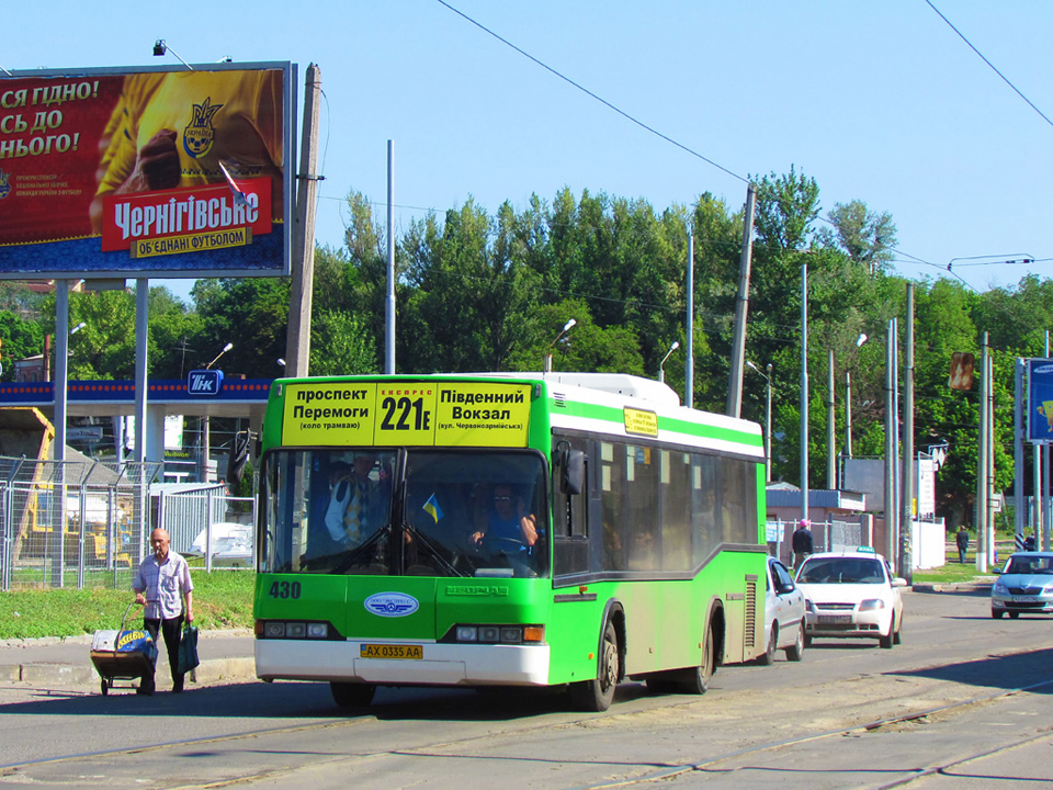 Neoplan N4011NF гос.# AX0335AA 221-го маршрута в Рогатинском въезде