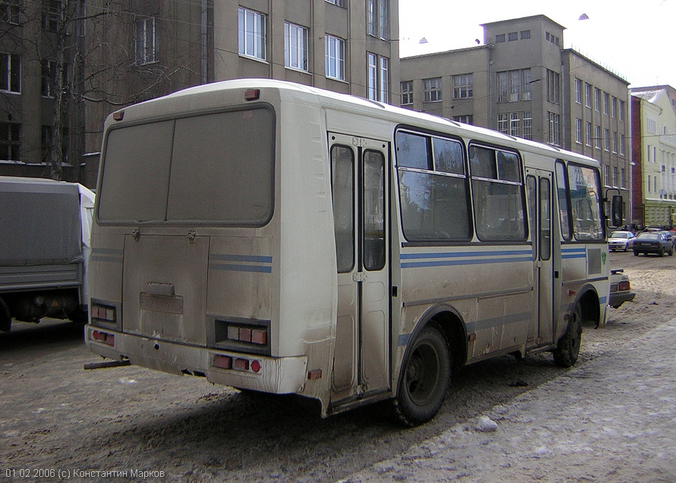 ПАЗ-32054 гос.# AX0112AA 223-го маршрута на улице Пушкинской возле одноименной станции метро