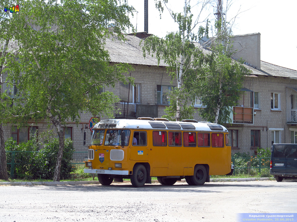 ПАЗ-672M гос.# АХ4267СТ 464-го маршрута на Кооперативной площади в Новой Водолаге
