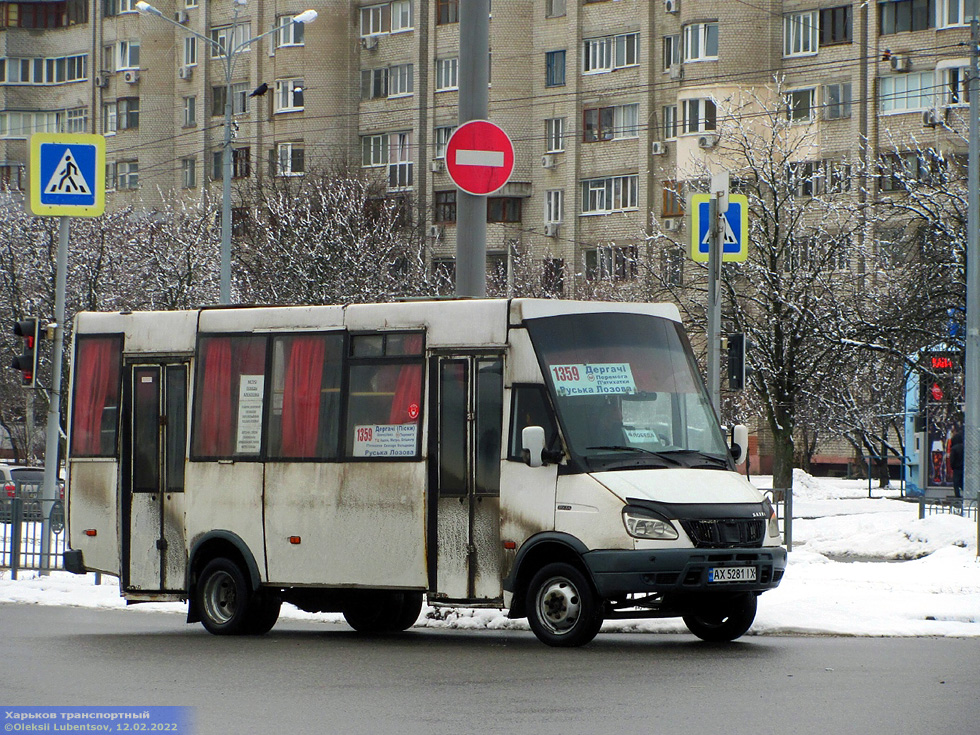 Рута-19 гос.# АХ5281ІХ 1359-го маршрута на проспекте Победы возле проспекта Людвига Свободы