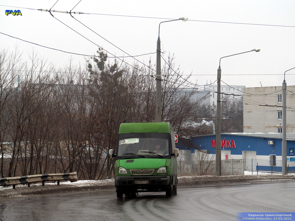Рута-25 гос.# АХ9587СА 213-го маршрута поднимается на Лосевский путепровод