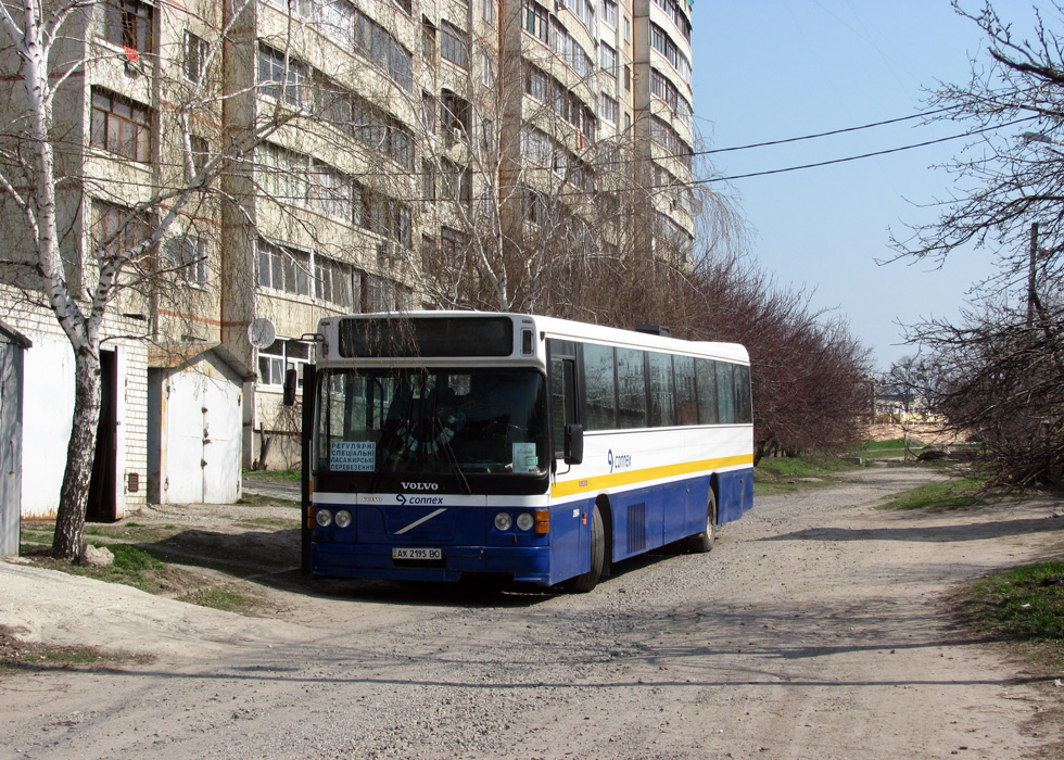 Säffle System 2000 (Volvo B10M-70) гос.# AX2195BO в Титаренковском переулке