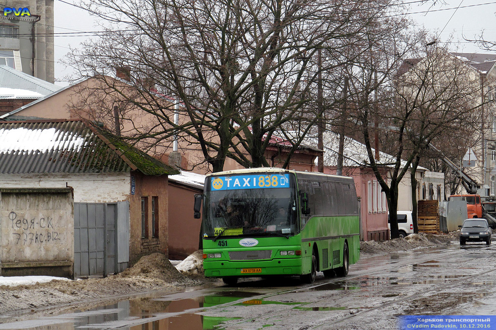Sunsundegui Interstylo гос.# AX0738AA 40-го маршрута на улице Большой Панасовской в районе Клочковского переулка