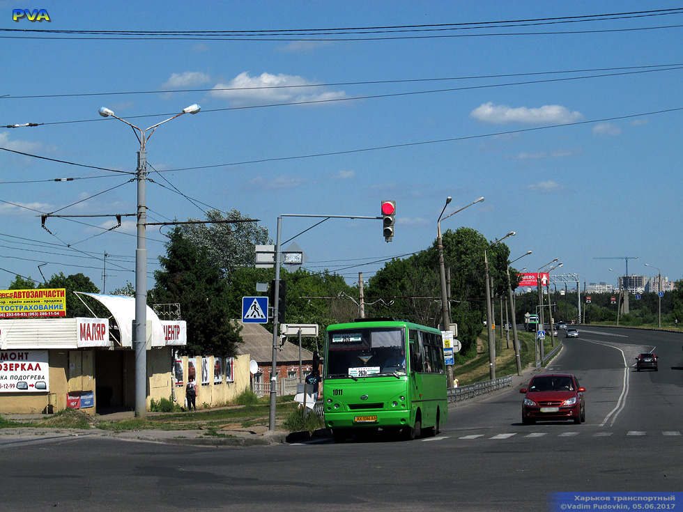 ЗАЗ-А07А1.404 гос.# АХ1086АА 263-го маршрута на пробивке улицы Героев труда перед поворотом на улицу Сидора Ковпака