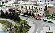 Участники парада в честь Дня рождения харьковского троллейбуса на улице Университетской перед отправлением