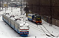 ЭР2-1041 и ЧМЭ3Э-6833 на станции Харьков-Пассажирский