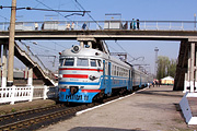 ЭР2-373 у первой платформы станции Основа
