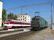 ЕПЛ9Т-015 и ВЛ82м-089 на станции Полтава-Южная