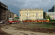 КТМ-5M3 #859-860 и Tatra-T3SU #937-942 20-го маршрута на конечной "Южный вокзал"