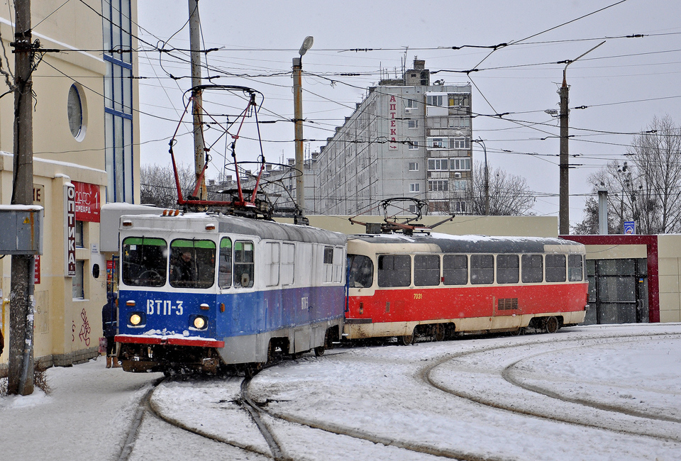ВТП-3 на конечной станции "602-й микрорайон" буксирует неисправный Tatra-T3SUCS #7031 8-го маршрута
