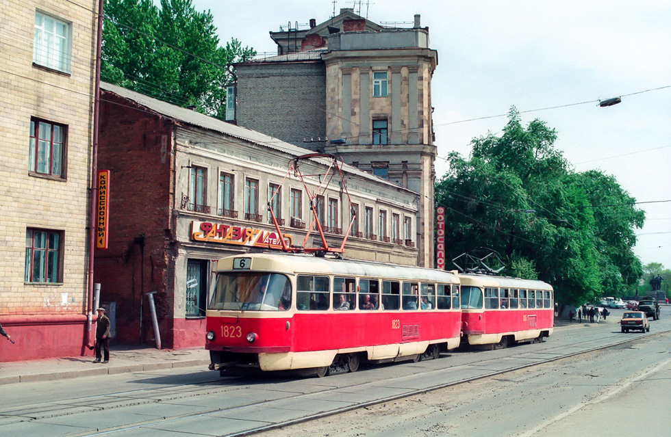 Tatra-T3SU #1823-1825 6-го маршрута на Московском проспекте в районе Харьковской набережной