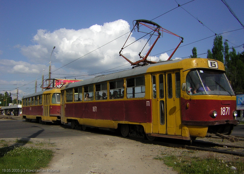 Tatra-T3SU #1871-1872 6-го маршрута на улице Академика Павлова возле перекрестка с улицей Семиградской и Салтовским шоссе