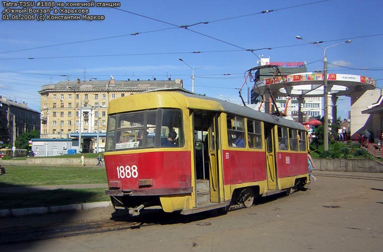 Tatra-T3SU #1888 6-го маршрута на конечной станции "Южный вокзал"