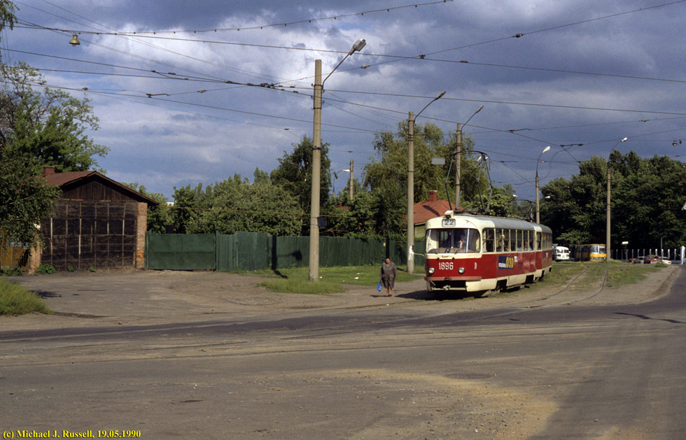 Tatra-T3SU #1896-1897 22-го маршрута на улице Семиградской