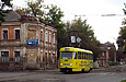 Tatra-T3SU #3042 маршрута 27-Б в Рыбасовском переулке пересекает улицу Рыбасовскую