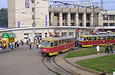 Tatra-T3SU #3051 1-го маршрута и #1856 6-го маршрута на конечной "Южный вокзал"