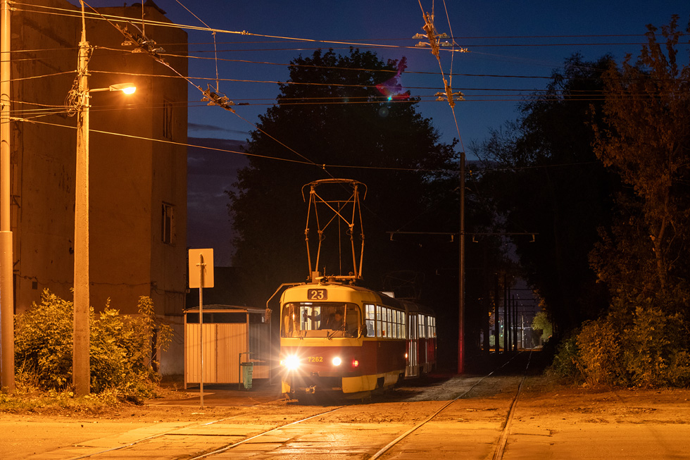 Tatra-T3SUCS #7262-7282 23-го маршрута на проспекте Героев Харькова возле улицы Свистуна