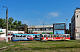 Tatra-T3M #8039 8-го маршрута и Tatra-T3SUCS #3067 6-го маршрута на конечной станции "602 микрорайон"