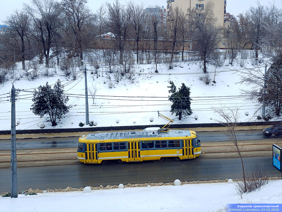 Tatra-T3R.P #208 12-го маршрута на Клочковском спуске в районе улицы Клочковской