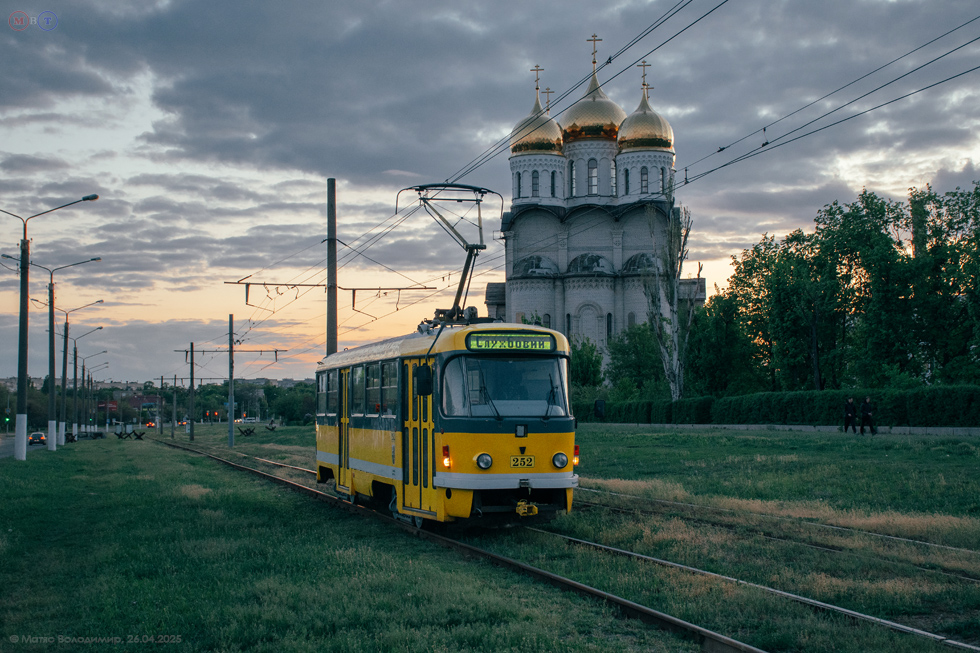 Tatra-T3R.P #252 на Салтівському шосе в районі парку Перемоги