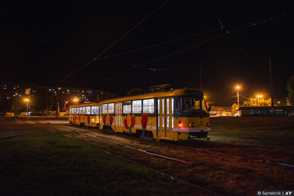 Tatra-T3R.P #277-276 23-го маршрута поворачивает с проспекта Травторостроителей на Салтовское шоссе