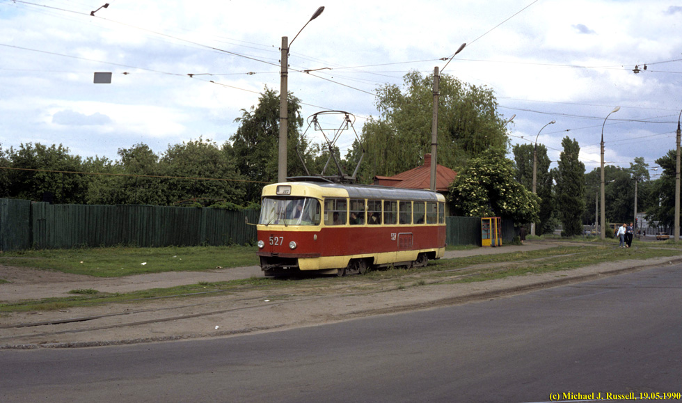 Tatra-T3SU #527 16-го маршрута на улице Семиградской