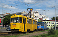 Tatra-T3SU #575 2-го маршрута и Tatra-T6B5 #4543 5-го маршрута поворачивают с площади Пролетарской на площадь Розы Люксембург