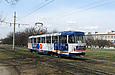 Tatra-T3SU #583 8-го маршрута на Салтовском шоссе подъезжает к остановке "Улица Лафарга"