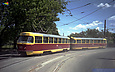 Tatra-T3SU #585-586 22-го маршрута поворачивает из Семиградского въезда на улицу Бестужева
