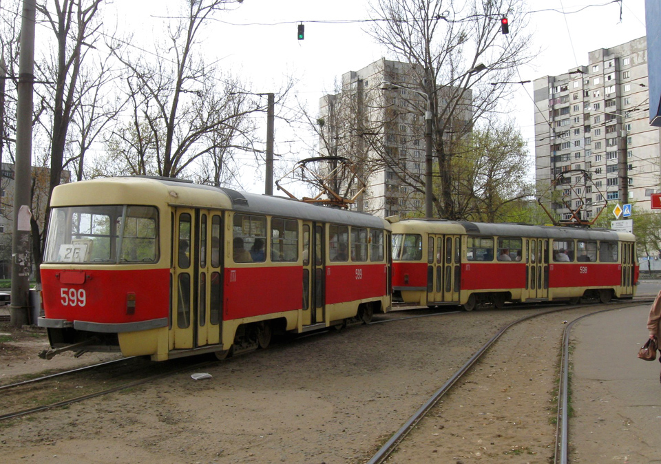 Tatra-T3SU #598-599 26-го маршрута отправляется с конечной станции "602 микрорайон"