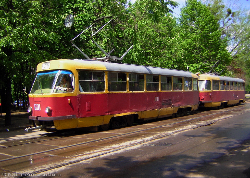 Tatra-T3SU #601-602 26-го маршрута на улице Мироносицкой возле конечной станции "Парк им. Горького"