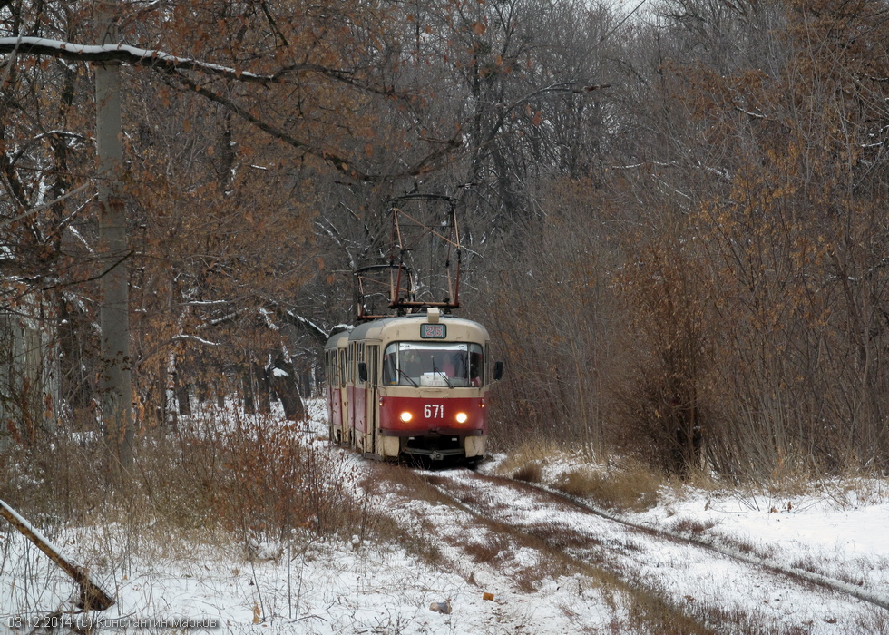 Tatra-T3SU #671-672 26-го маршрута на конечной станции "Станция Лосево"