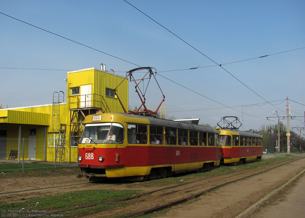 Tatra-T3SU #688-689 26-го маршрута на Московском проспекте возле станции метро "Им. А.С. Масельского"