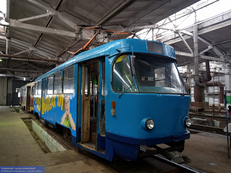 Tatra-T3SU #695-696 в производственном корпусе Салтовского трамвайного депо