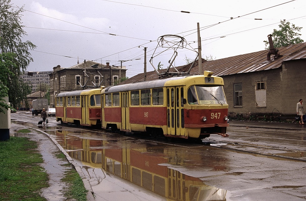 Tatra-T3SU #947-952 30-го маршрута в Лосевском переулке