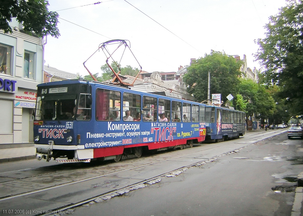 Tatra-T6B5 #1531-1532 5-го маршрута на улице Пушкинской на перекрестке с улицей Фрунзе