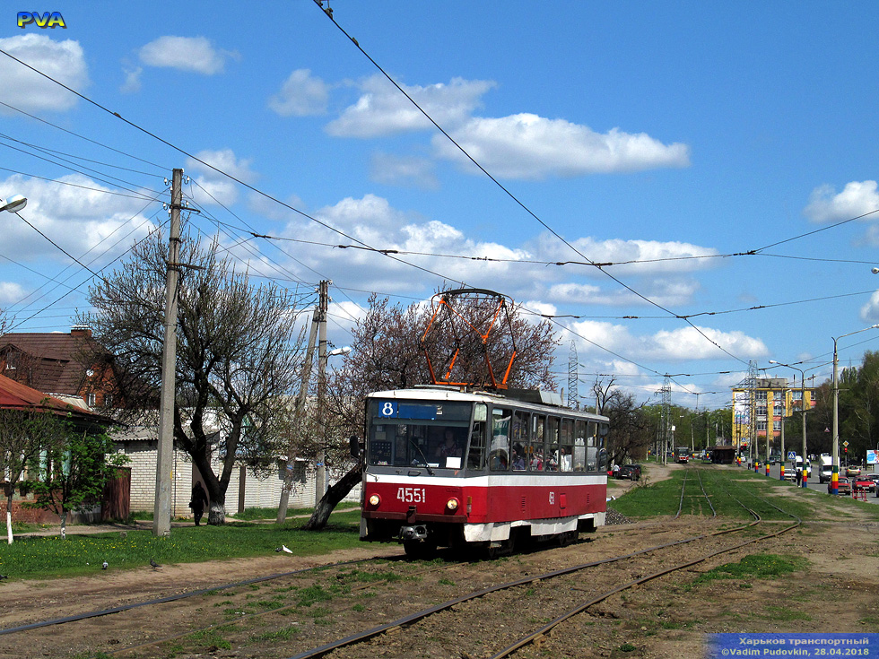 Tatra-T6B5 #4551 8-го маршрута на улице Академика Павлова в районе Никоновского переулка