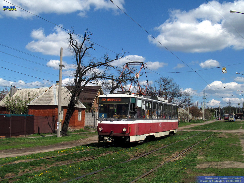 Tatra-T6B5 #4572 8-го маршрута на улице Академика Павлова в районе Никоновского переулка