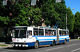 DAC-217E #3052 2-го маршрута на проспекте Ленина подъезжает к перекрестку с улицей Космической