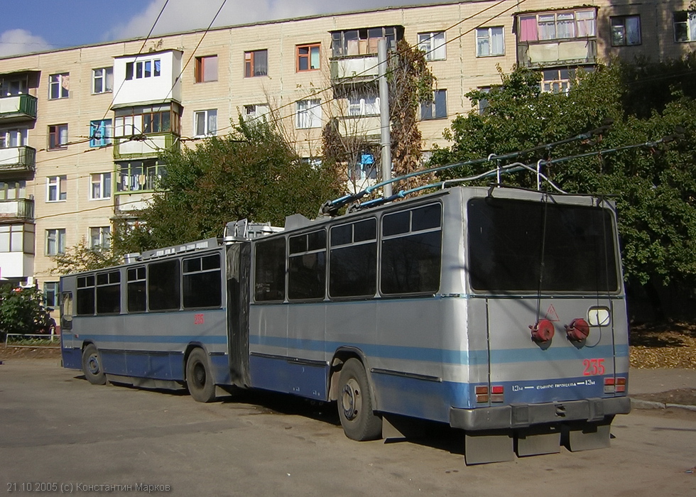 DAC-217E #235 1-го маршрута на конечной станции "28-й микрорайон"